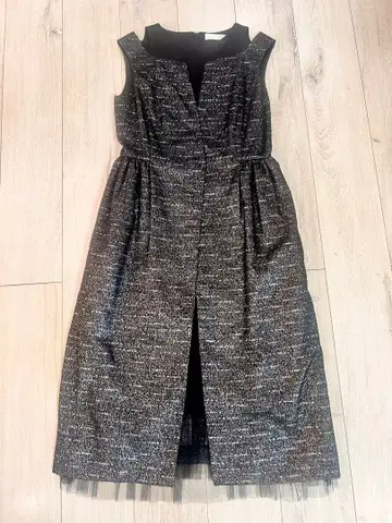 CELFORD 슬리브리스 블랙 실버 자카드 드레스