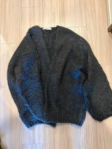 트리코트 진 마크 니트 가디건 그레이