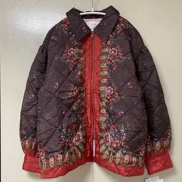 꽃무늬 자수 퀼팅 자켓