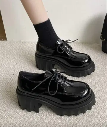 통굽 블랙 로퍼