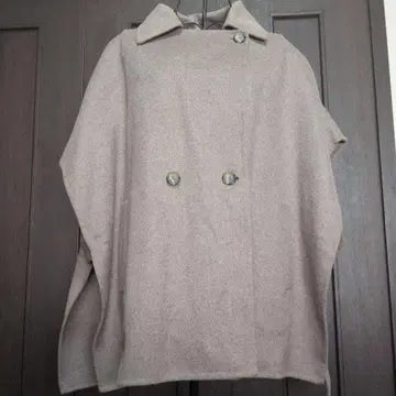 울 혼방 베이지 더블 버튼 판초