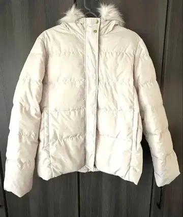 미사용 새상품 GU 후드 부착 다운 자켓 XL