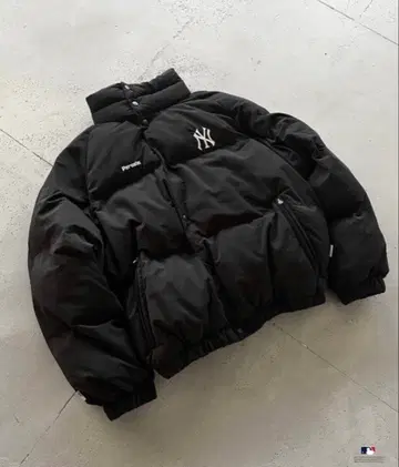 Perushu 뉴욕 양키스 블랙 다운 자켓