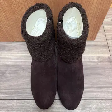 미사용 새상품 긴자 요시노야 숏부츠 23cm 다크 브라운