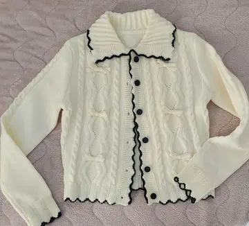 아이보리 케이블 니트 가디건