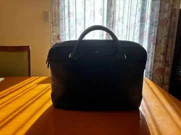 PELLE MORBIDA 캐피타노 1실