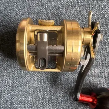 SHIMANO 100xt 베이트릴 골드 빨간색 핸들