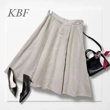 KBF 어반 리서치 박스 플리츠 스커트 베이지 고급 성숙/러블리