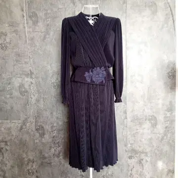 다크 네이비 랩 스타일 드레스