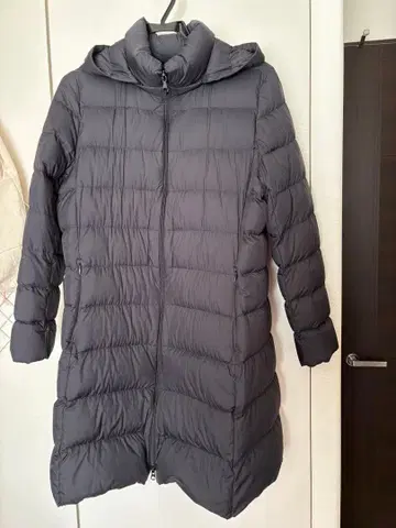 새상품급 유니클로 울트라 라이트 다운 XL 블랙