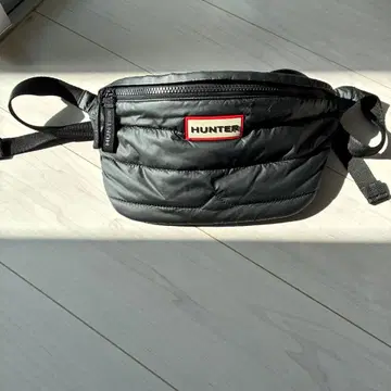 HUNTER 바디백