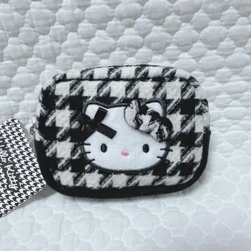 산리오 초귀여운 헬로키티 하운드투스 시리즈 파우치