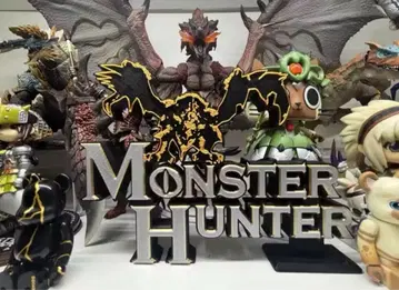 몬스터 헌터 로고 피규어