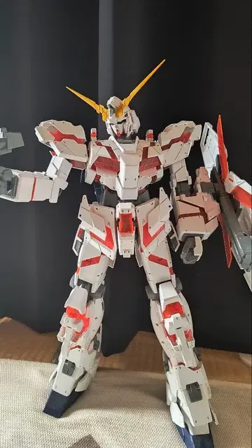 1/48 메가 사이즈 유니콘 건담