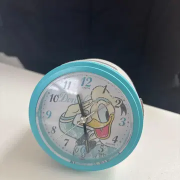 도널드 덕 시계