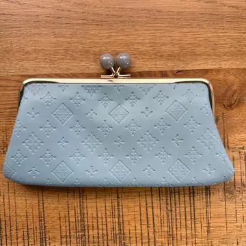 데일리 러셋 엠보싱 가공 라이트 블루 장지갑