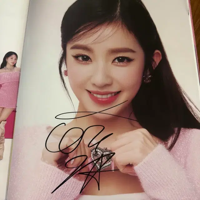 Smtown 2025 싸인앨범 판매합니다