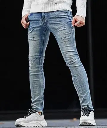 스키니 데님 데미지 가공 슬림 레그 실루엣 남성용 블루