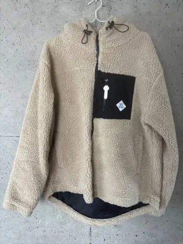 12월 16일(화) 한정 가격 새상품급 플리스 코트 L