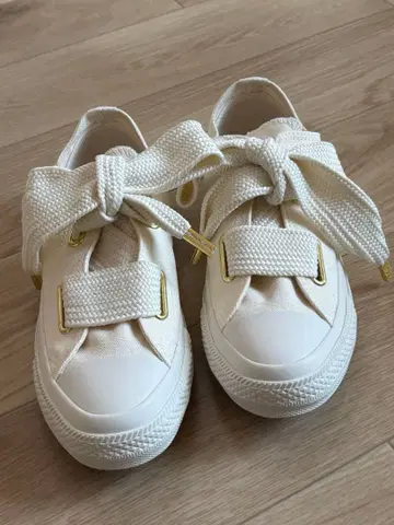 컨버스 리본 포함 화이트 스니커즈 SLIP OX / [ 컨버스 공식 ]