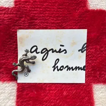 agnes b. 아그네스베 도마뱀 핀 배지 빈티지