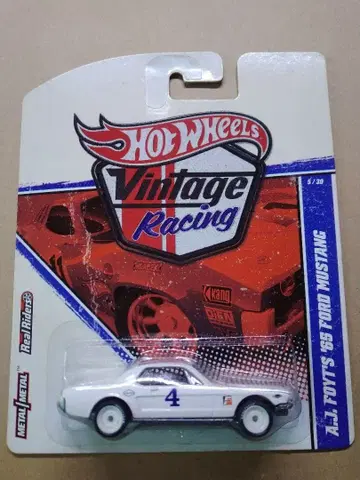 빈티지 레이싱 65 포드 머스탱