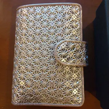 HIROKO HAYASHI 이단 접이식 지갑 실버 박스 포함