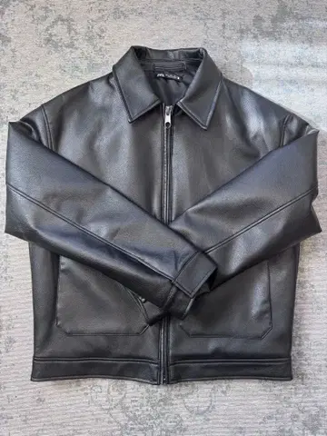 ZARA 블랙 합성 피혁 자켓