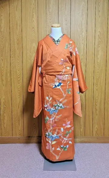 오렌지 레트로 긴 소매 부츠케?