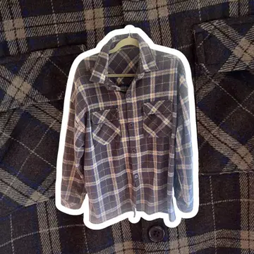 브라운 계열 체크 플란넬 셔츠