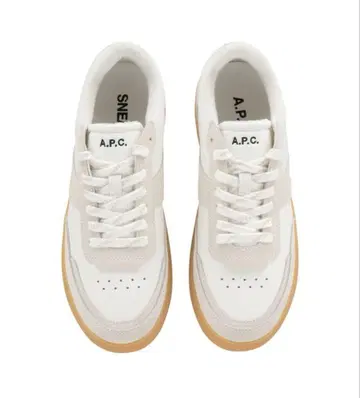 A.P.C. 화이트 스니커즈