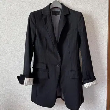 Le souk 스트라이프 테일러드 자켓 블랙