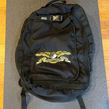 ANTI HERO 블랙 백팩