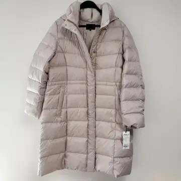 23구 size46 시레 타프타 다운 코트 베이지 버튼 한 곳 하자