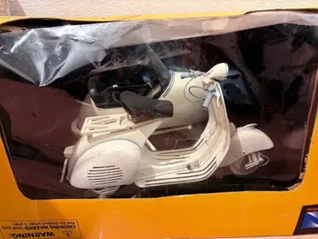 뉴레이 베스파 1/6 스케일 모형 사이드카 포함