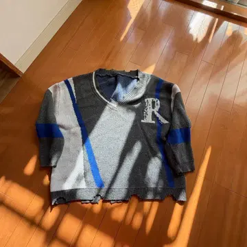 오버사이즈 V넥 니트 스웨터