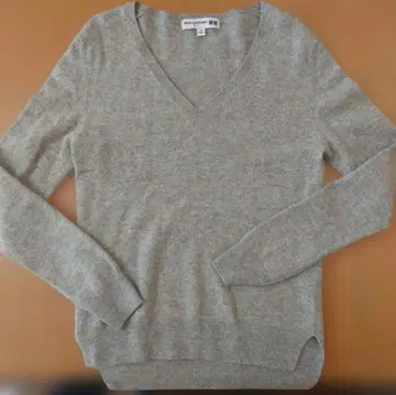 UNIQLO 캐시미어 100% 그레이 V넥 스웨터