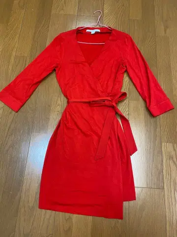 다이앤 폰 파스텐버그 원피스