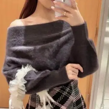 SNIDEL 폭스 알파카 오프숄더 풀오버