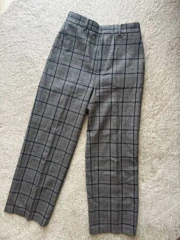 울 그레이 계열 체크 와이드 팬츠