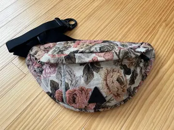 BLUELUG x LIF moon pack 고블랑 바디백