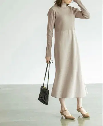 NOBLE 컬러 블록 니트 원피스 베이지 프리 사이즈