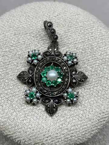 Z4) 록잔 925 은 에메랄드 개시 펄 실버 펜던트