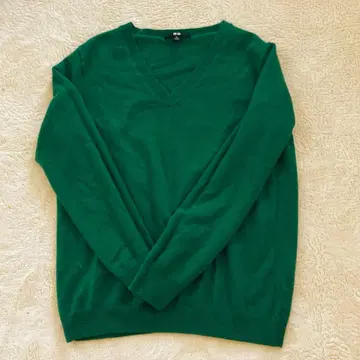 UNIQLO V넥 니트 캐시미어