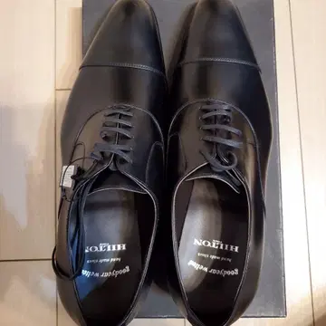 HILTON 블랙 가죽 신발 26.5cm