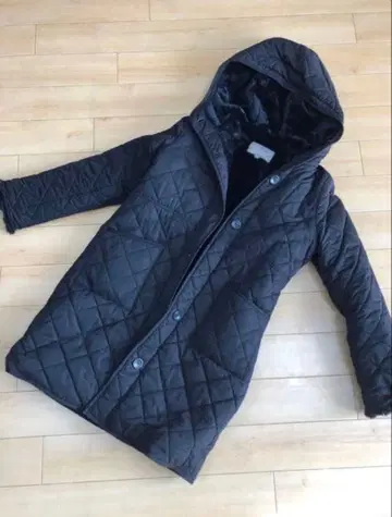 유나이티드 애로우즈 안감 기모 퀼팅 코트