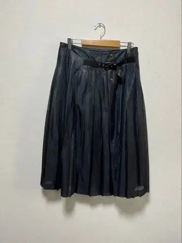 로이스크레용 오간자 플리츠 랩스커트