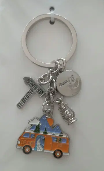 미개봉 새상품 캠핑카 키링