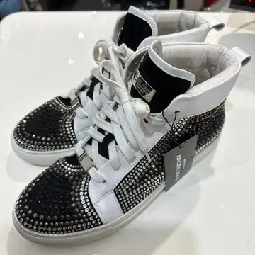 스톤 부착 하이컷 스니커즈 새상품