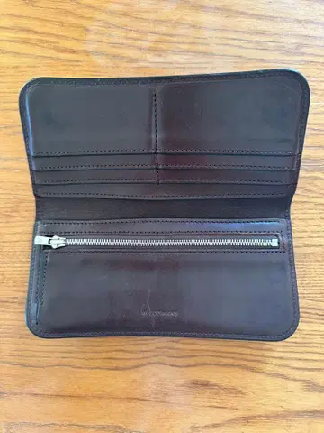 와일드 스완스 다크 브라운 가죽 장지갑